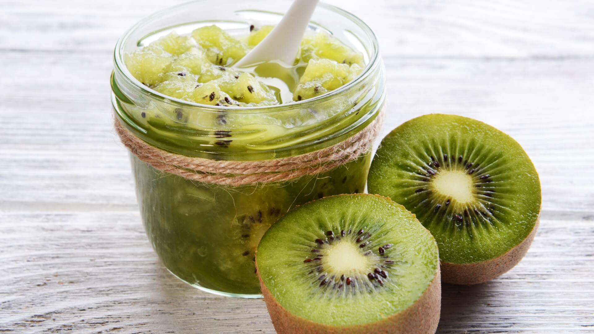 Compote pomme kiwi pour bébé dès 6 mois Programme Malin