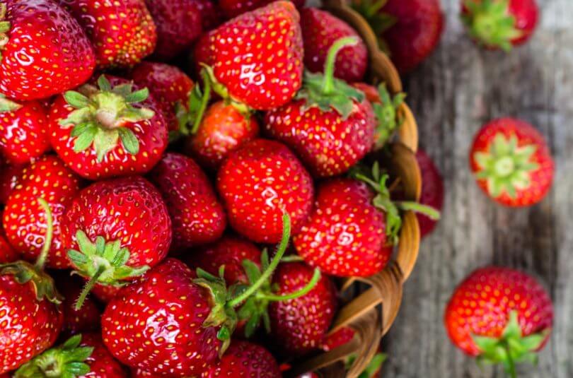 Régalez votre bébé avec des fraises dès ses 4/6 mois !