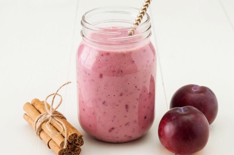 Smoothie à la prune au lait maternel ou infantile