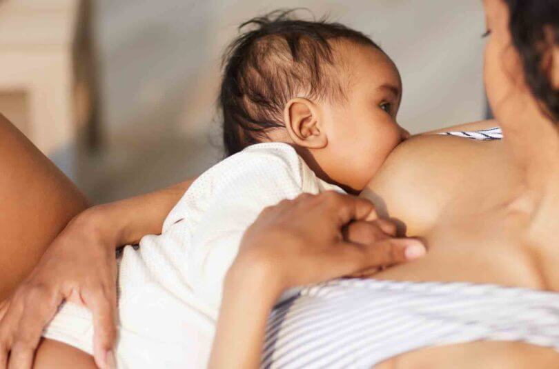 allaitement-prise-du-sein Comment éviter d’avoir mal aux seins quand on allaite