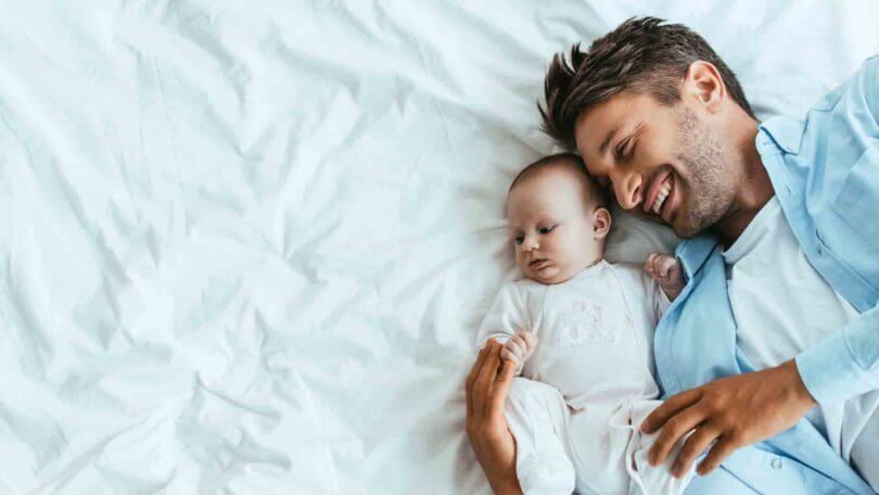 Papa, co-parent et allaitement : les aider à trouver leur place