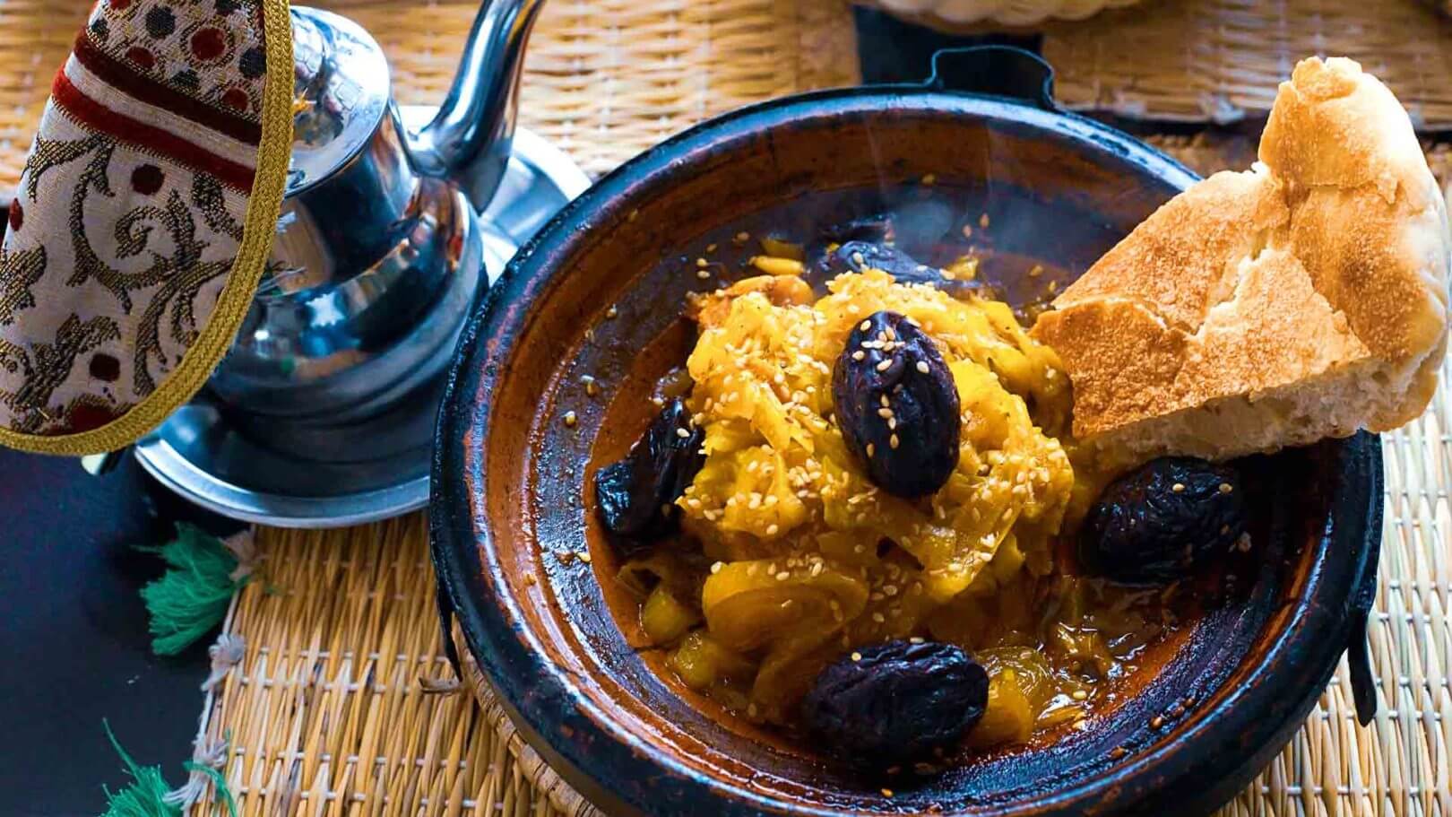 Tajine de viande aux pruneaux, carotte et pomme de terre