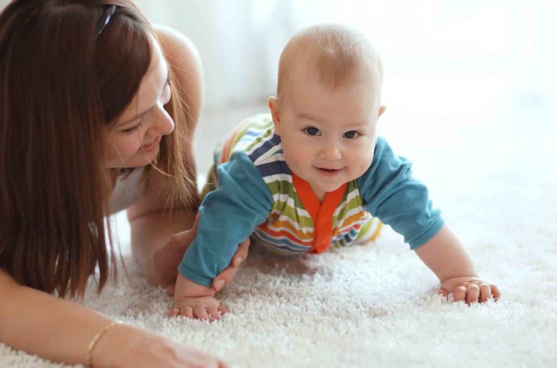 Activités pour faire bouger un bébé entre ses 3 mois et ses 6 mois