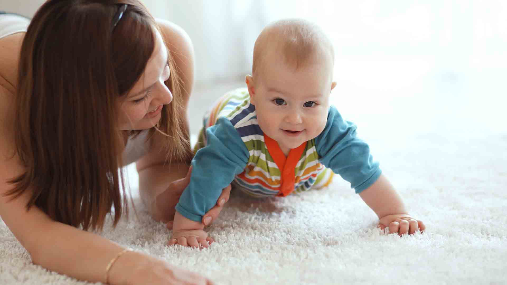 Activités pour faire bouger bébé de 3 à 6 mois - Programme Malin