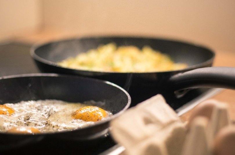 Comment bien cuire la viande, le poisson ou les œufs pour bébé ?