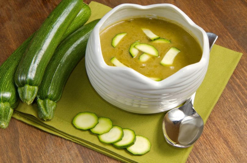 Velouté de courgettes (chaud ou froid) pour bébé