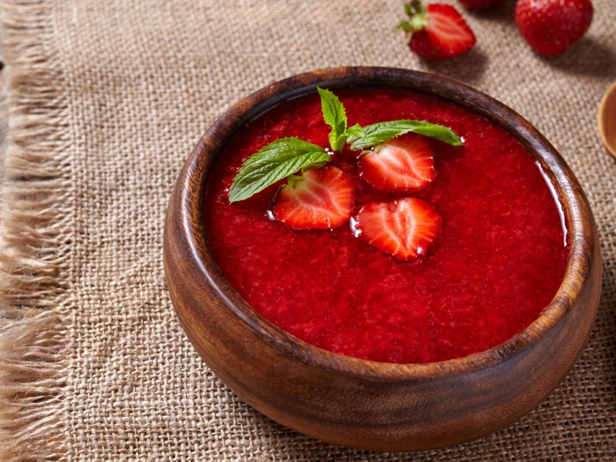 Soupe De Fraises Bebe 4 6 Mois Avec Pied Mixeur Programme Malin