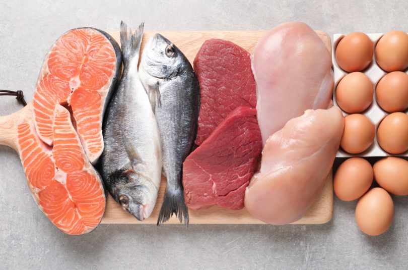 Quelles viandes proposer à bébé ? Et lesquelles éviter ?