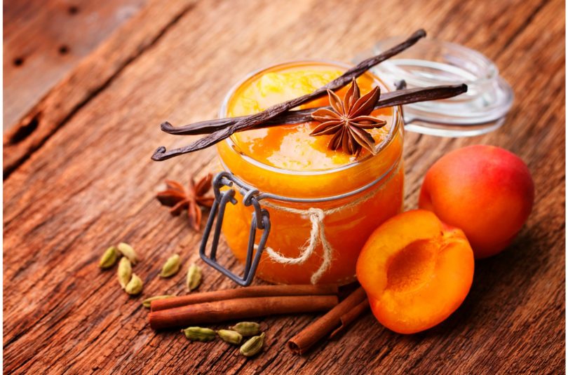 Compote de pêche abricot vanille pour bébé