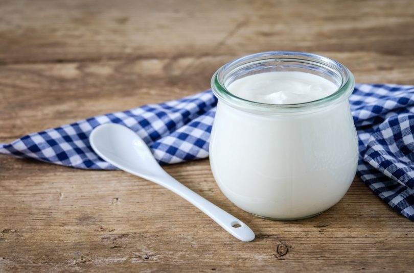 yaourt périmé Peut-on consommer un yaourt périmé sans risque ?