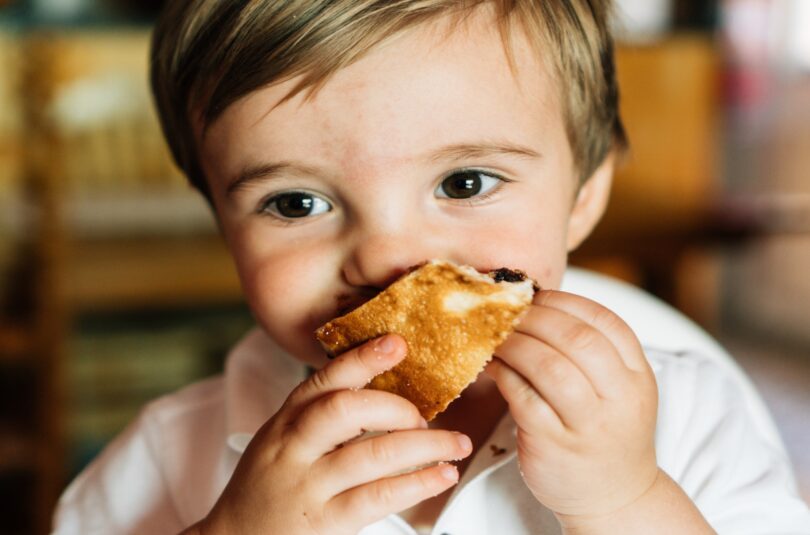 a quel âge peut-on donner du chocolat a un bebe Le chocolat : à partir de quel âge peut-on en donner à son enfant ?
