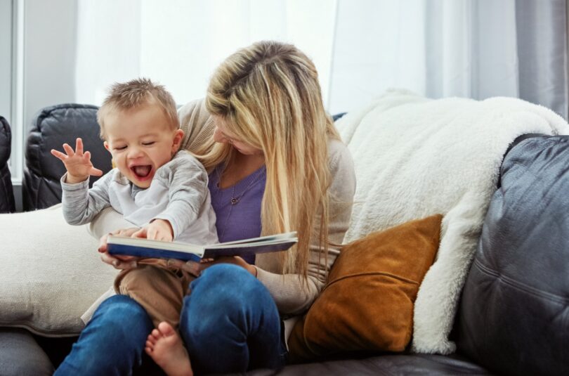 Livre activité bébé Des livres avec des activités éducatives, une alternative aux écrans !