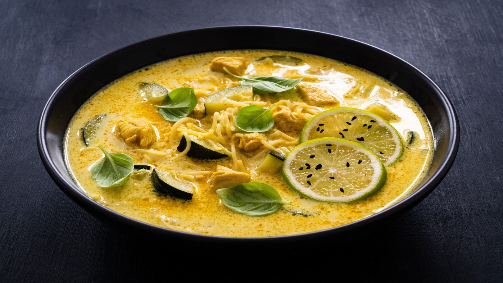 Curry de Poulet aux Courgettes et Lait de Coco