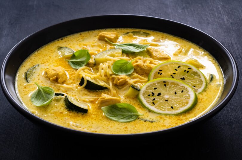 Curry de Poulet aux Courgettes et Lait de Coco